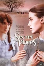 Cassie Stuart interpreta a Nina en Secret Places