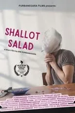 Haru Sandra es  en Shallot Salad