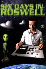 Whitley Strieber interpreta a Self en Six Days in Roswell