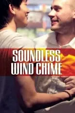 Ruth Schwegler interpreta a Mother en Soundless Wind Chime