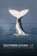 Hamish Macdonald interpreta a Self - Host en Southern Ocean Live