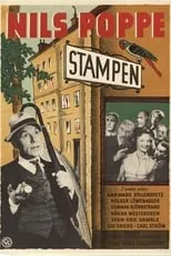 Sven Holmberg interpreta a Police en Stampen