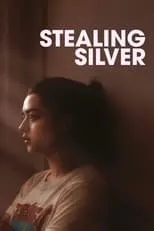 Maisie Williams es Leonie en Stealing Silver