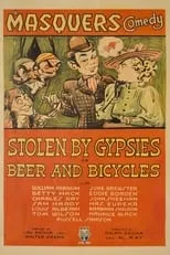 Charles Ray es Elmer Updike en Stolen by Gypsies or Beer and Bicycles