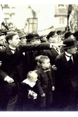 Valdemar Psilander es Hans, Goldstein's son en Strejken paa den gamle Fabrik