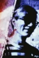 Andy Warhol interpreta a Himself en Superartist