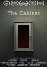 Elizabeth Bower es Liz en The Cabinet