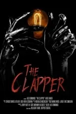 Marcela Macias interpreta a Spanish TV Producer en The Clapper