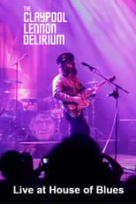 Les Claypool interpreta a Self en The Claypool Lennon Delirium: Live at House of Blues