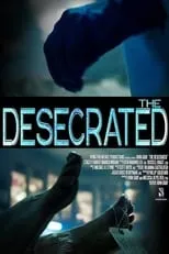 Marcia Moran interpreta a Angela Bates en The Desecrated