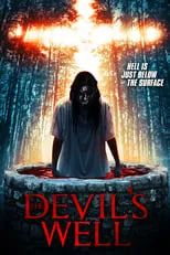 Kristen Seavey interpreta a Riley Harper en The Devil's Well