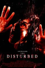 Carla McGlynn es Sarah en The Disturbed