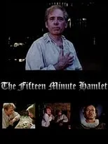 Angie Phillips es Gertrude en The Fifteen Minute Hamlet