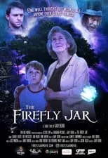 Charlie Tacker interpreta a James en The Firefly Jar