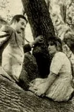 Joseph Graybill interpreta a The Wooer en The Girl of the Grove