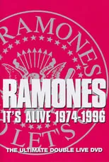 Tommy Ramone es Tommy Ramone en The Ramones: It's Alive (1974-1996)