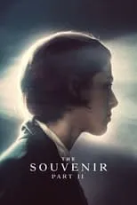 Grace Hancock interpreta a Pop Video Model en The Souvenir: Part II