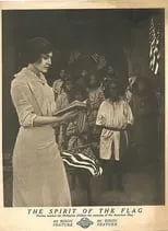 Pauline Bush es American Schoolteacher en The Spirit of the Flag