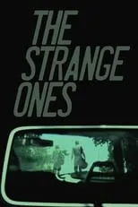 Betsy Holt interpreta a Diner Waitress en The Strange Ones