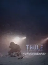 Chase Hoyt interpreta a Lt. Grady en Thule