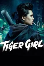 Babette Schimanek interpreta a Random-Face-Punch-Frau en Tiger Girl