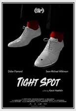 Sean-Michael Wilkinson es Shoe Shiner en Tight Spot