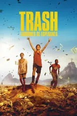 Eduardo Luís en la película Trash, ladrones de esperanza