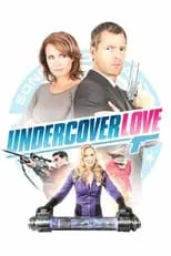 Anja Karmanski interpreta a Frau im Supermarkt en Undercover Love