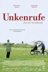 Anne Kasprik interpreta a Alex's Mother en Unkenrufe