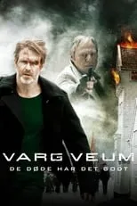 Sigmund Sæverud interpreta a Thorbjørn Fasmer en Varg Veum - Los muertos lo tienen facil