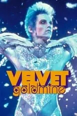 William Key interpreta a Reporter 2 en Velvet Goldmine