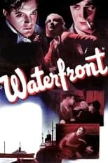 Wynn Roberts en la película Waterfront