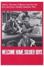 Beach Dickerson es Used Car Salesman en Welcome Home, Soldier Boys