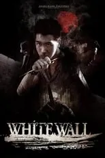 John Klemantaski interpreta a Dr. Eric Lei en White Wall