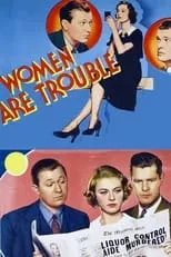 Kitty McHugh interpreta a Mrs. Della Murty en Women Are Trouble