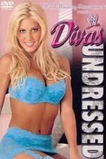 Nora Benshoof interpreta a Molly Holly en WWE Divas: Undressed