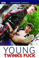 Grayson Lange es  en Young Twinks Fuck