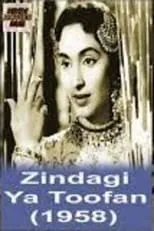 Minoo Mumtaz interpreta a  en Zindagi Ya Toofan