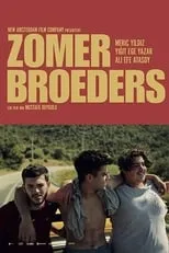 Ali Efe Atasoy interpreta a Kaan en Zomerbroeders