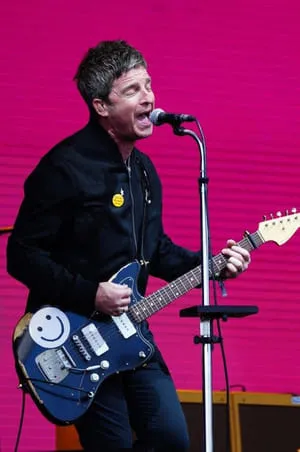 Noel Gallagher’s High Flying Birds at Glastonbury 2022 portada