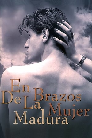 En brazos de la mujer madura portada