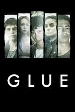 Jordan Stephens en la serie - Glue