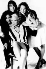 Sally Kirkland en la serie - Valley of the Dolls