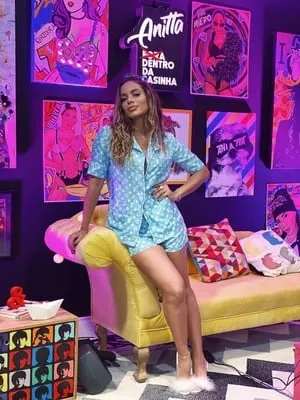 Anitta Dentro da Casinha portada